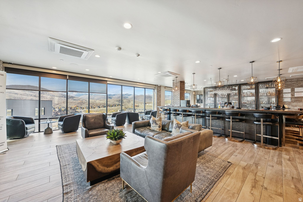 909 PEACE TREE TRL ##304 Kamas, UT 84036