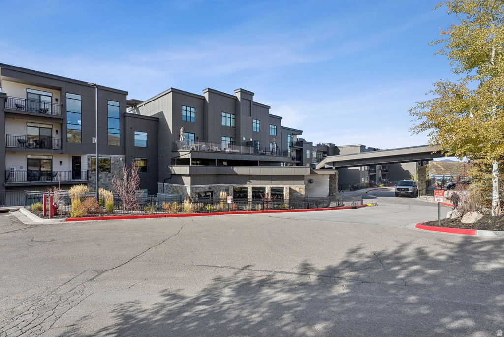 909 PEACE TREE TRL ##304 Kamas, UT 84036