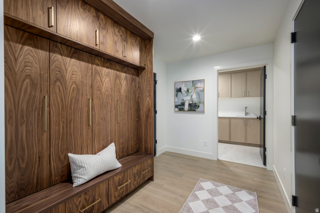 Photo 17 for MLS #2120345 at 1958 E Longview Dr