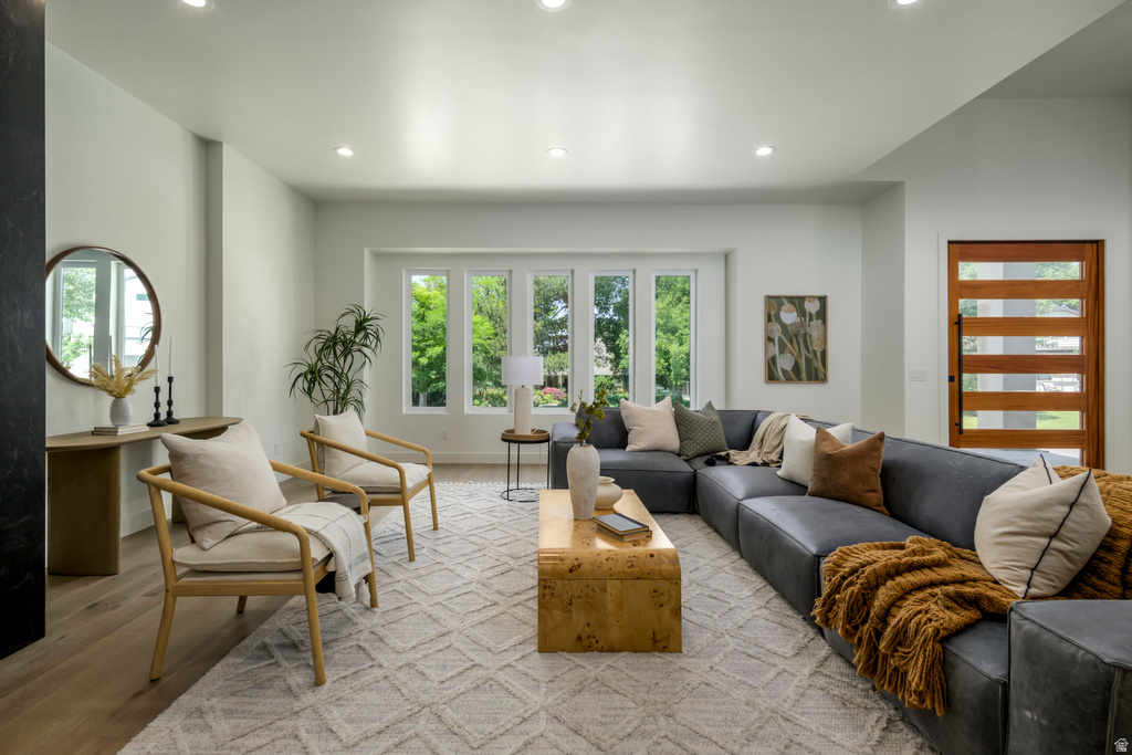 Photo 6 for MLS #2120345 at 1958 E Longview Dr