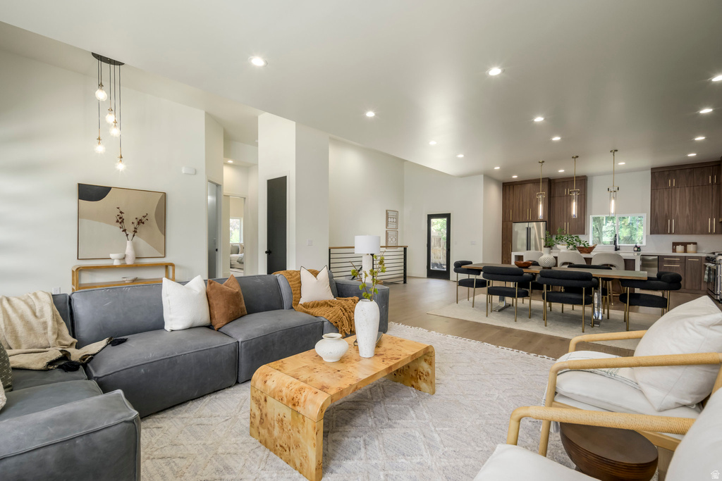 Photo 7 for MLS #2120345 at 1958 E Longview Dr