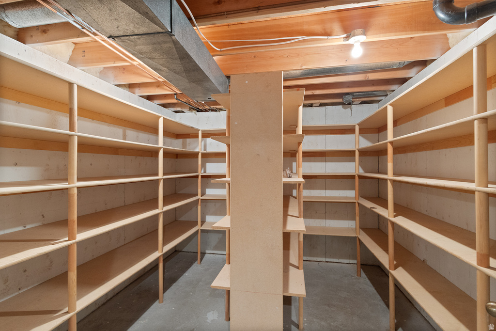 6372 W 10400 N Highland, UT 84003