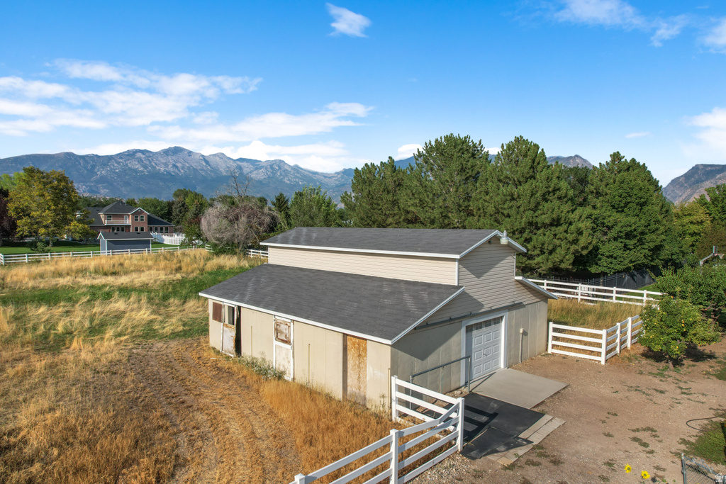 6372 W 10400 N Highland, UT 84003