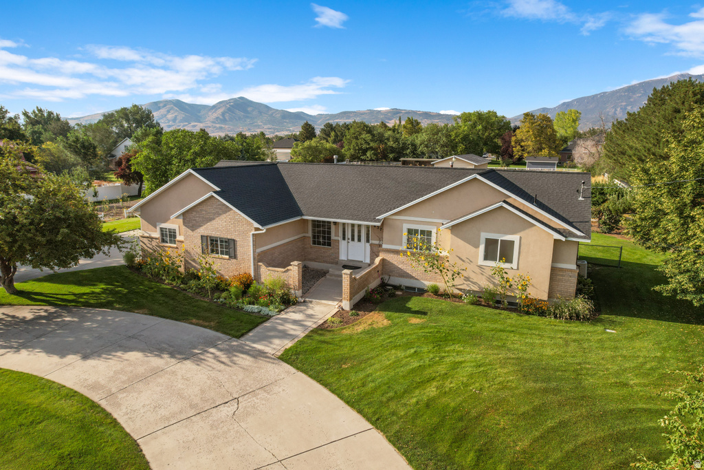 6372 W 10400 N Highland, UT 84003