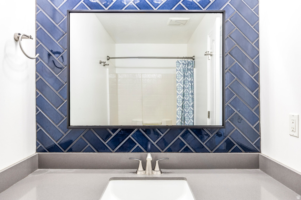 634 CANTERBURY LN North Salt Lake, UT 84054