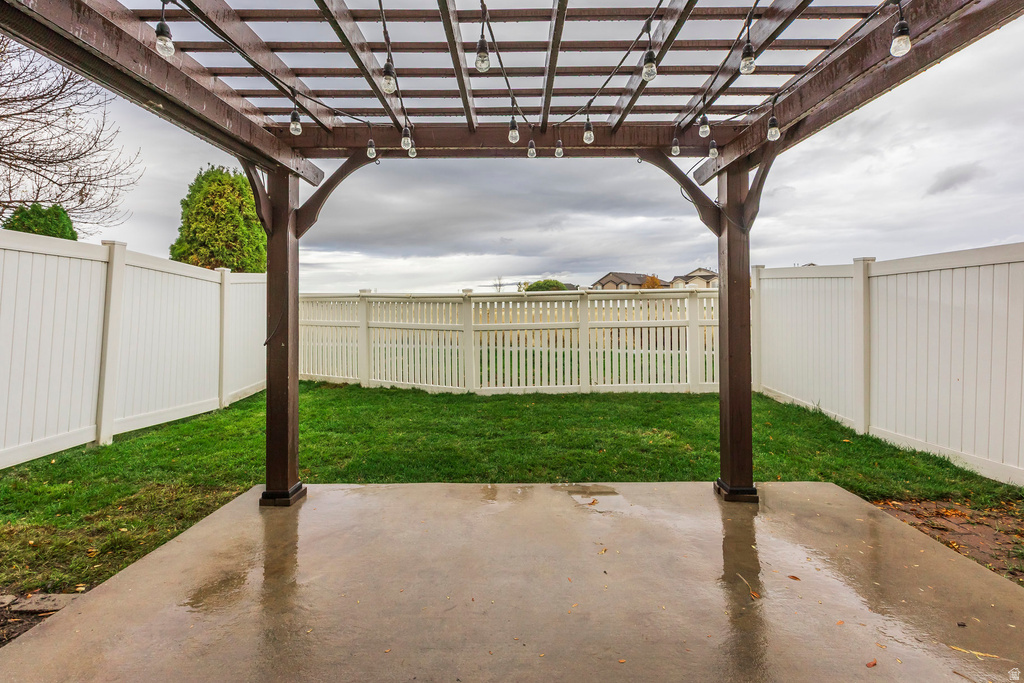 634 CANTERBURY LN North Salt Lake, UT 84054