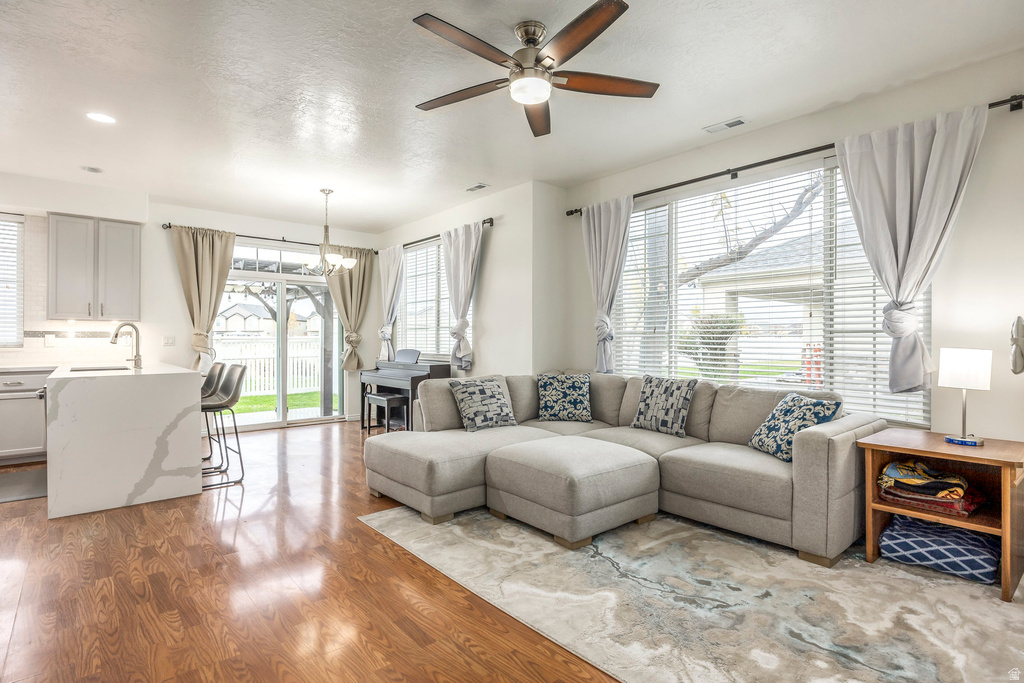 634 CANTERBURY LN North Salt Lake, UT 84054