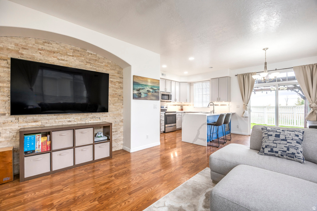 634 CANTERBURY LN North Salt Lake, UT 84054