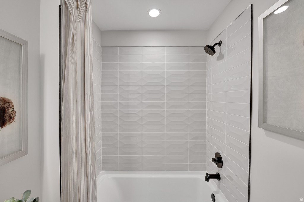 8761 N LAKESHORE DR #1203 Lake Point, UT 84074