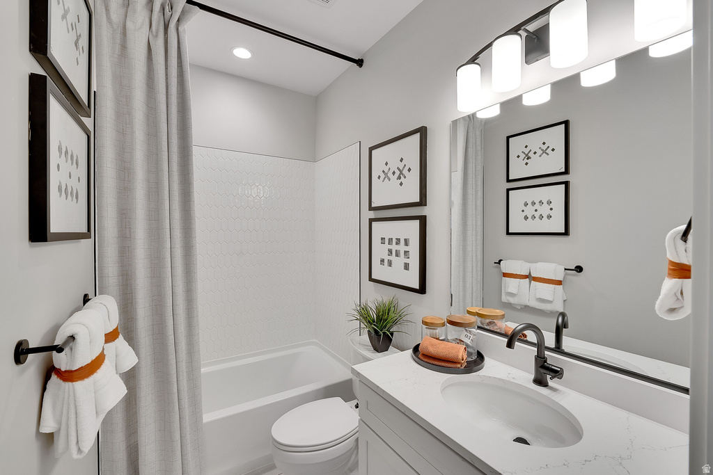 8761 N LAKESHORE DR #1203 Lake Point, UT 84074