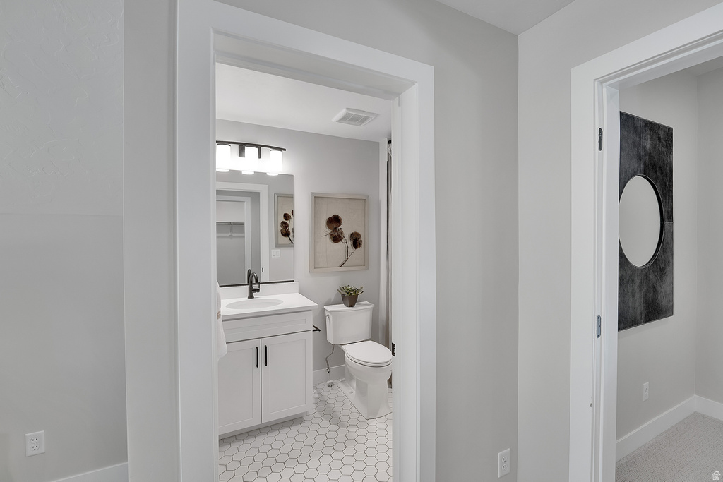 8761 N LAKESHORE DR #1203 Lake Point, UT 84074