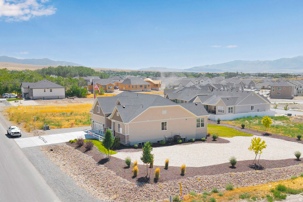 8761 N LAKESHORE DR #1203 Lake Point, UT 84074