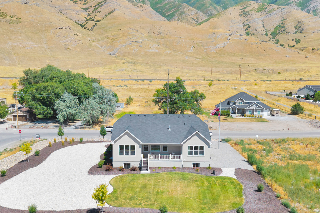8761 N LAKESHORE DR #1203 Lake Point, UT 84074