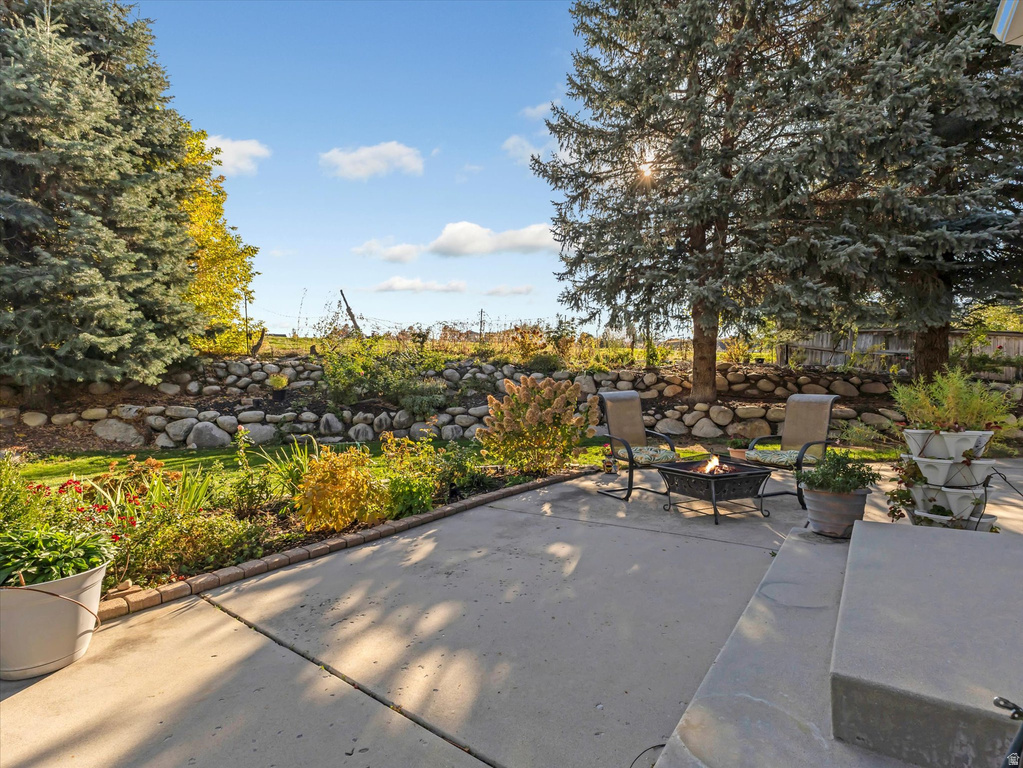 7641 S MARY ESTHER CIR Sandy, UT 84093