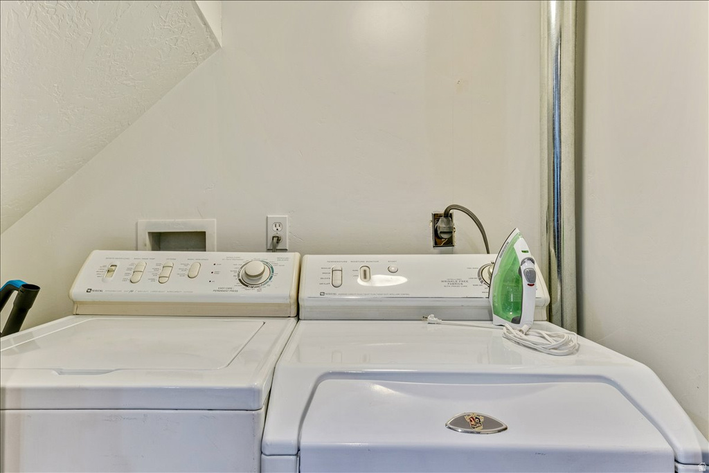 1954 W ANN ST Layton, UT 84041