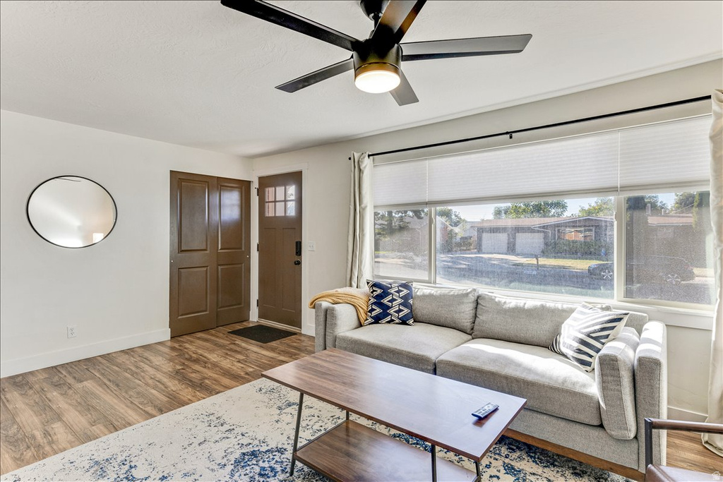 1954 W ANN ST Layton, UT 84041