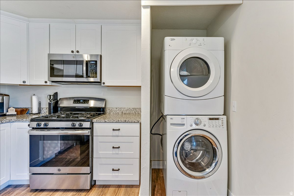 1954 W ANN ST Layton, UT 84041