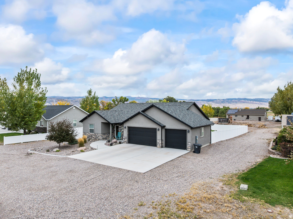 57 E 200 N Annabella, UT 84711