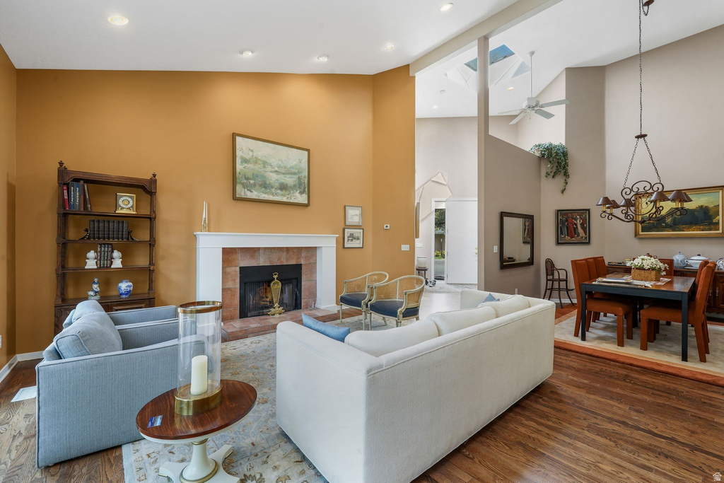 Photo 9 for MLS #2120372 at 2106 E Connor Park Cv