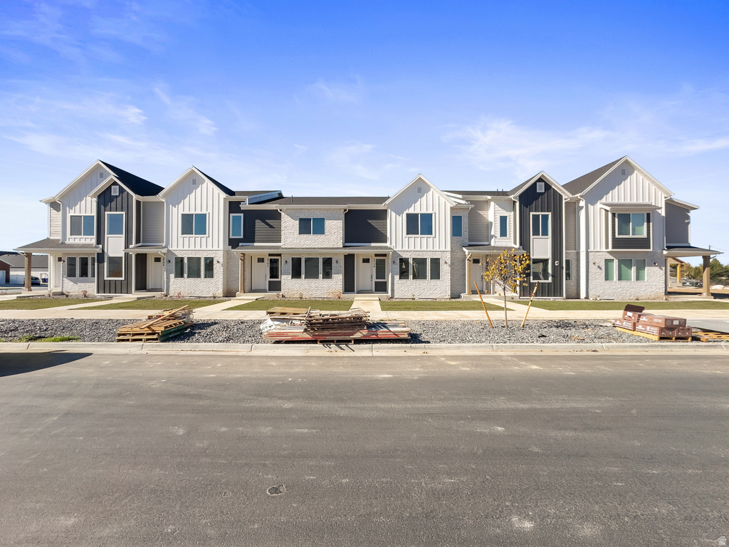 2742 S ALLISON WAY #212 Syracuse, UT 84075