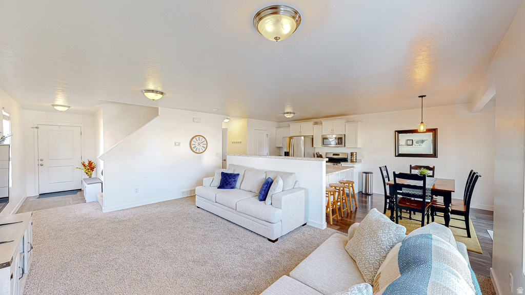 32 E HARMONY CT Saratoga Springs, UT 84045