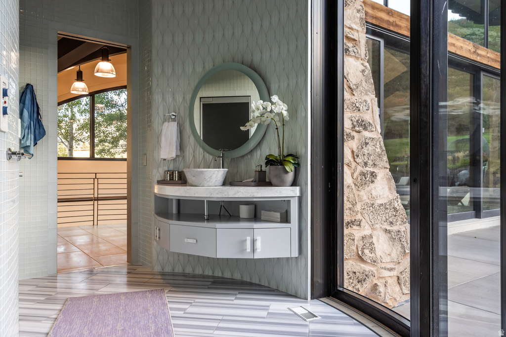 5618 E SOUTH FORK RD Provo, UT 84604