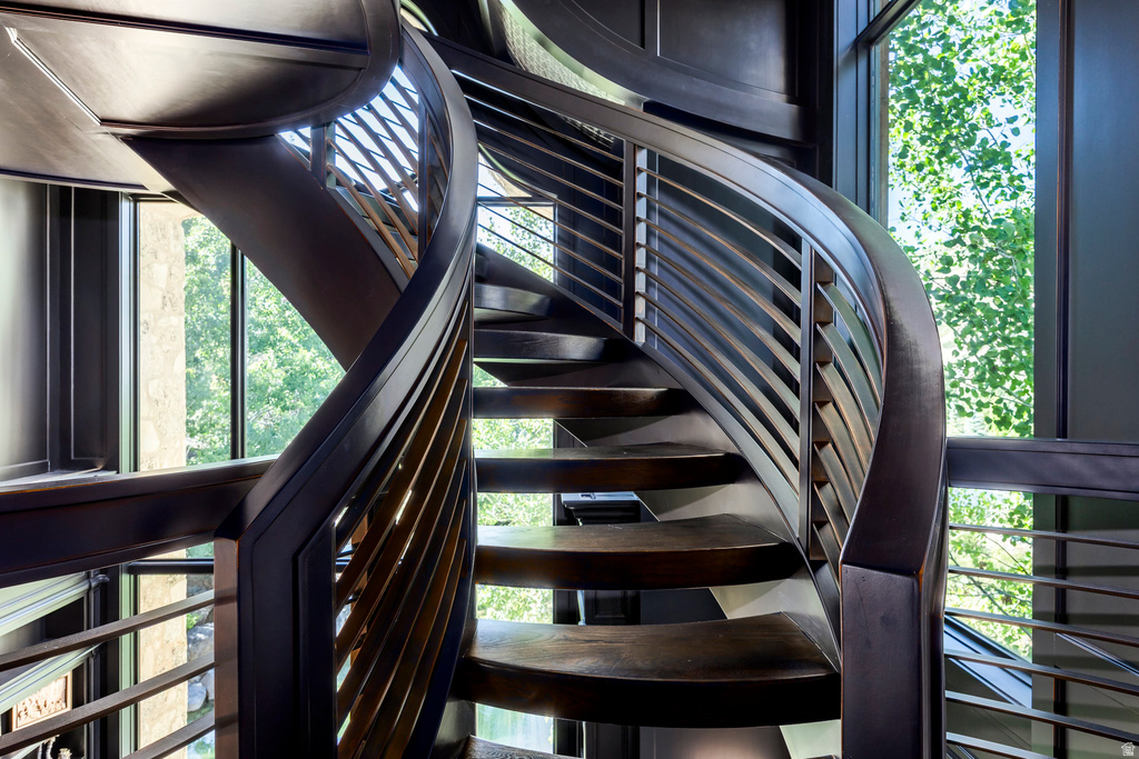 5618 E SOUTH FORK RD Provo, UT 84604