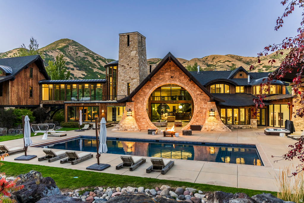 5618 E SOUTH FORK RD Provo, UT 84604