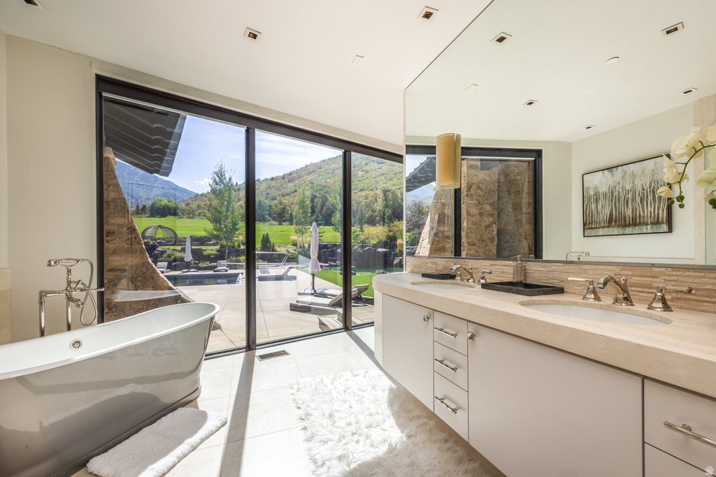 5618 E SOUTH FORK RD Provo, UT 84604