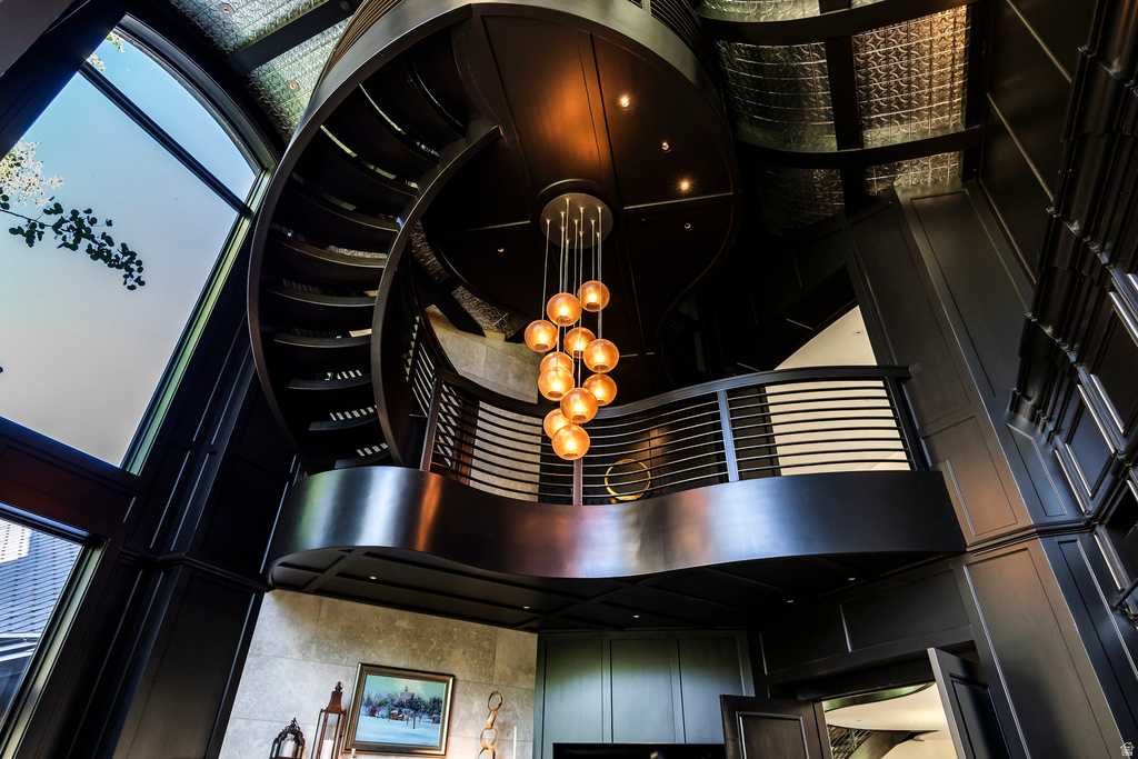 5618 E SOUTH FORK RD Provo, UT 84604