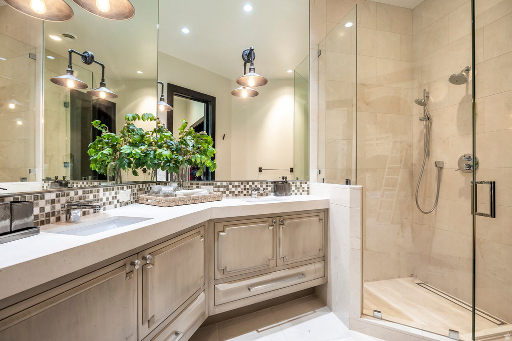 5618 E SOUTH FORK RD Provo, UT 84604