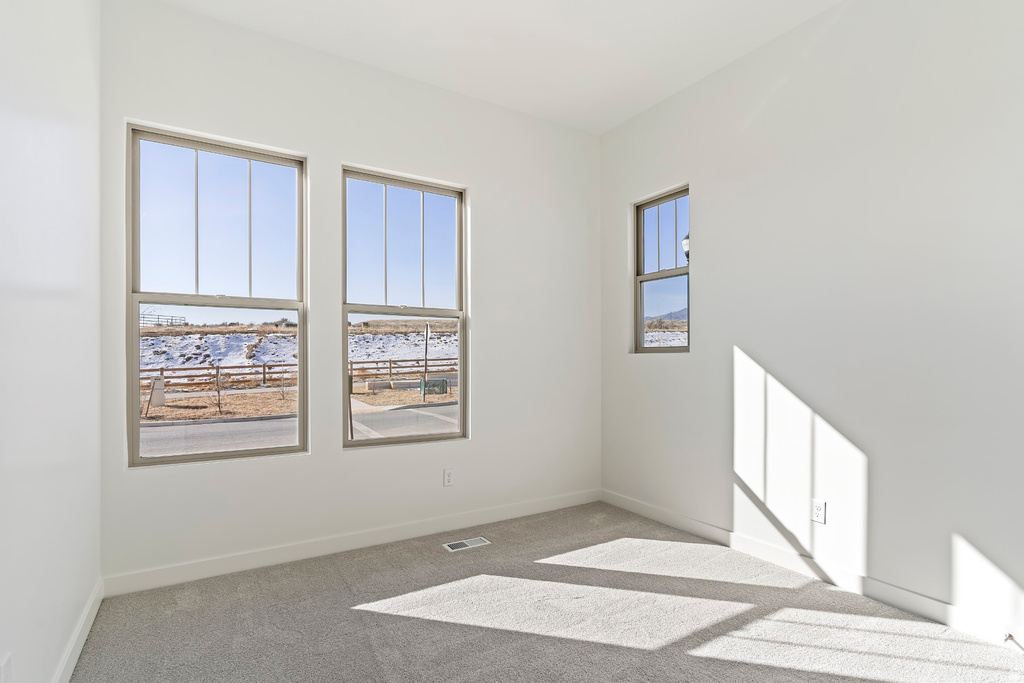 7034 W TERRAINE RD West Jordan, UT 84081