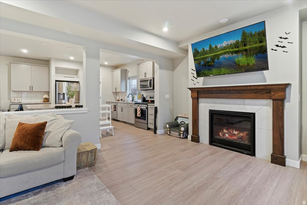 3217 W 2450 N Lehi, UT 84043