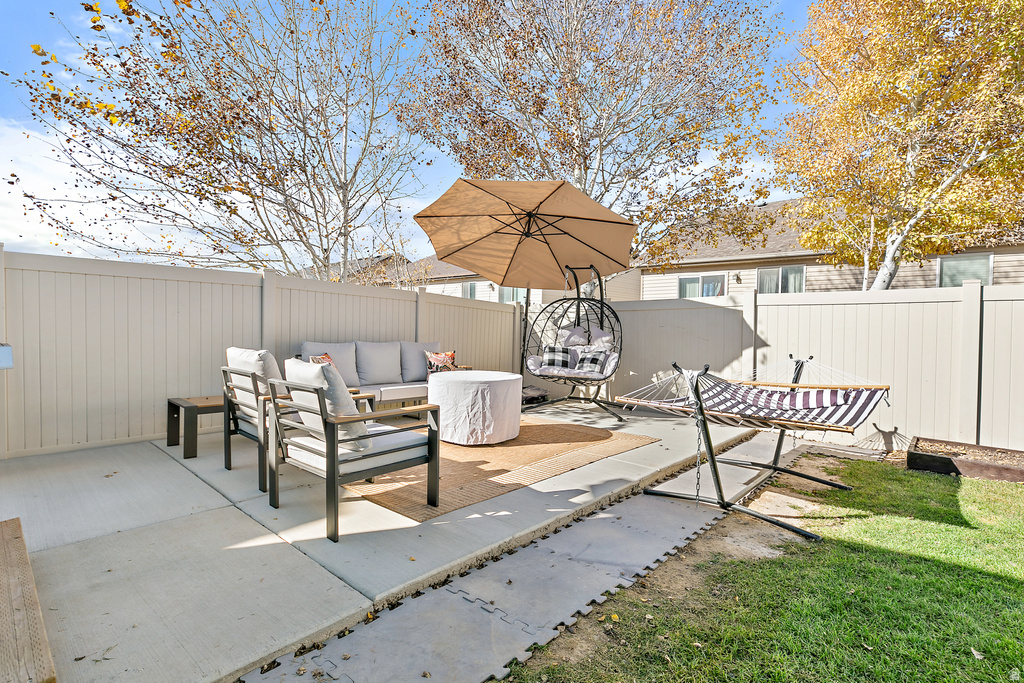 2443 E HITCHING POST DR Eagle Mountain, UT 84005