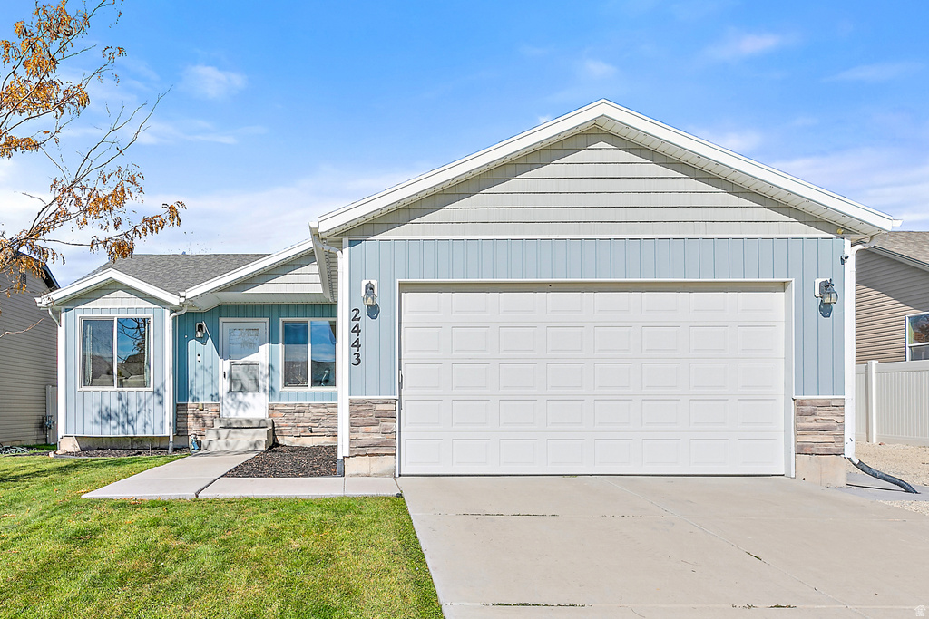 2443 E HITCHING POST DR Eagle Mountain, UT 84005