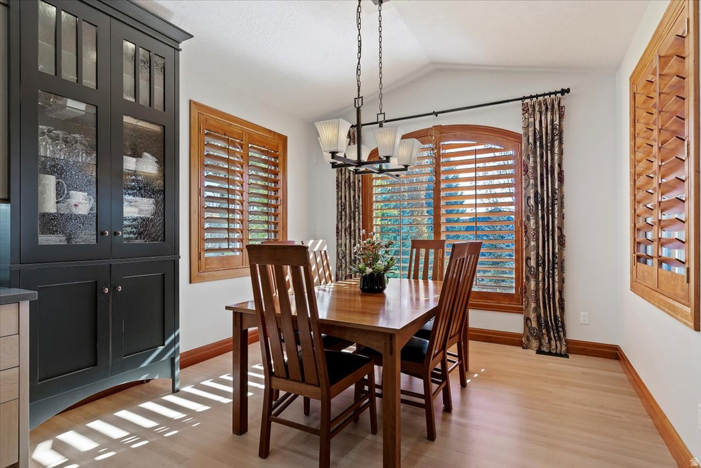 5257 FRONTIER DR Mountain Green, UT 84050