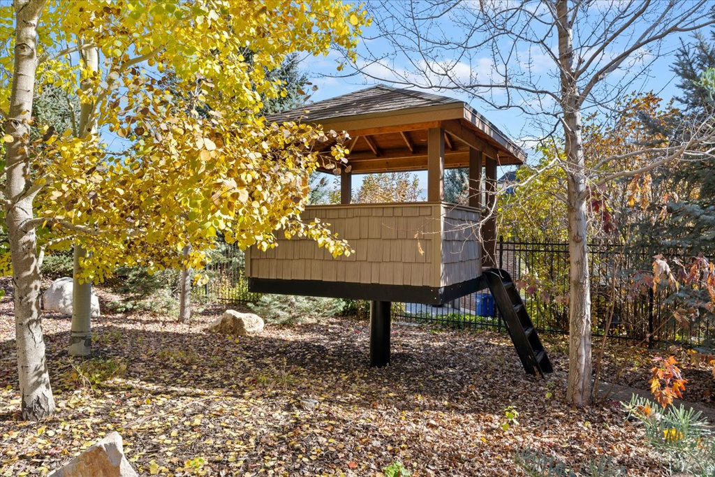 5257 FRONTIER DR Mountain Green, UT 84050