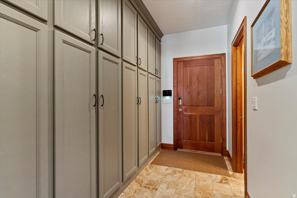 5257 FRONTIER DR Mountain Green, UT 84050