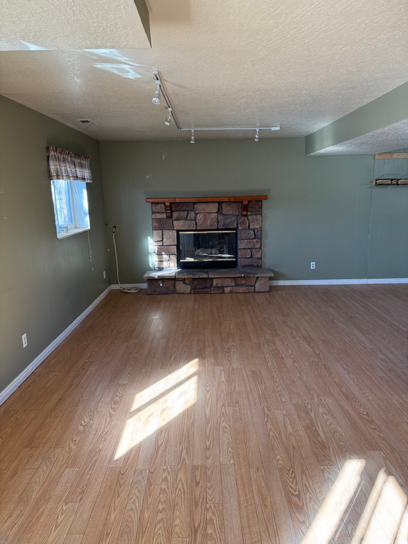 Photo 9 for MLS #2120412 at 8976 S 1050 West