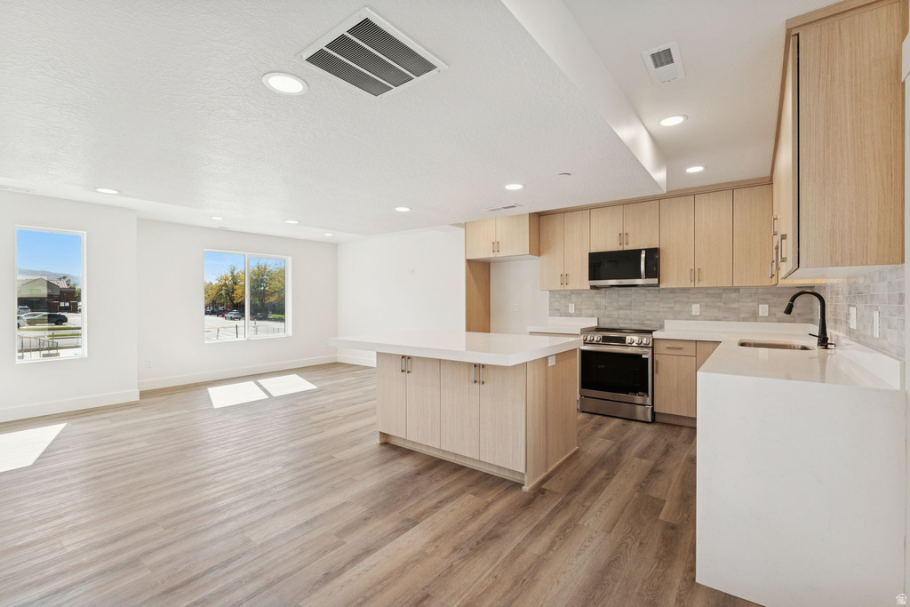 254 N MAIN ST Bountiful, UT 84010