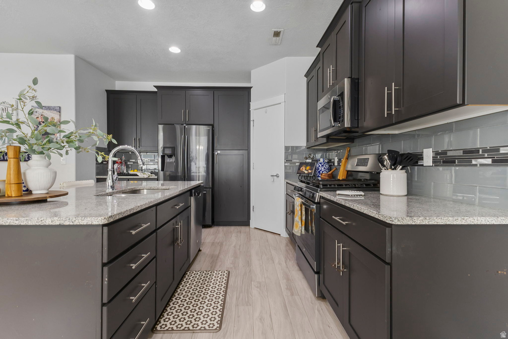 324 S 600 W Centerville, UT 84014