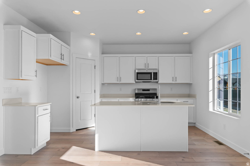 907 W KINGFISHER RD Stansbury Park, UT 84074