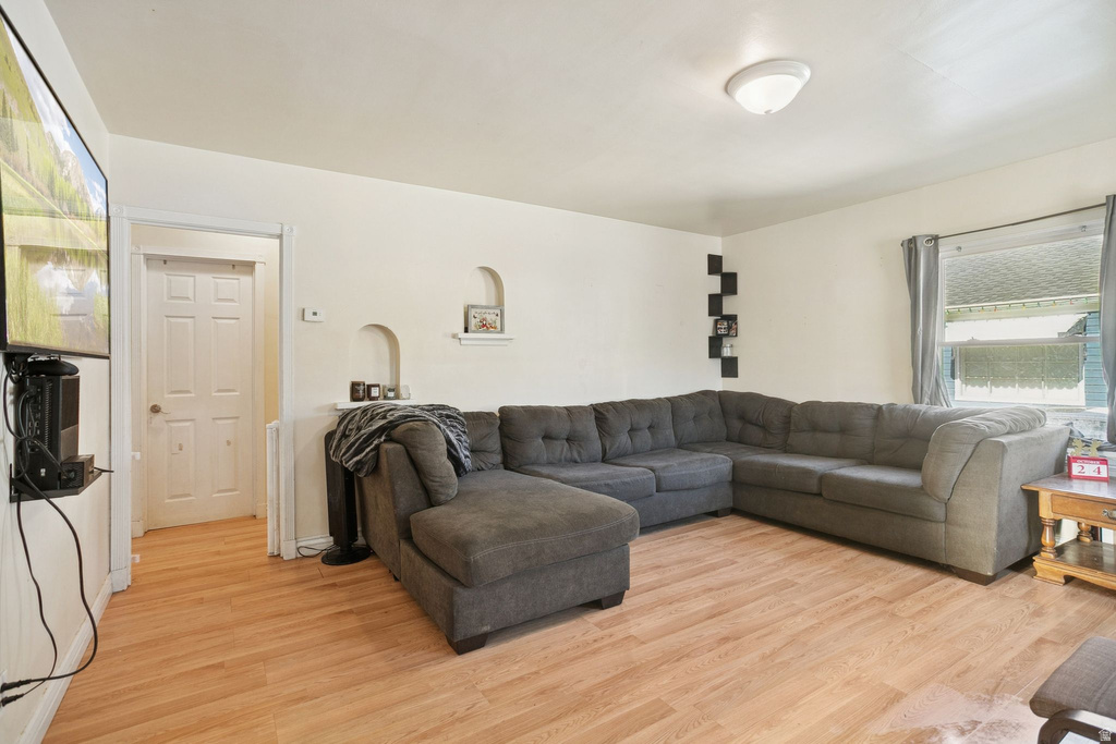 1529 JEFFERSON AVE Ogden, UT 84404