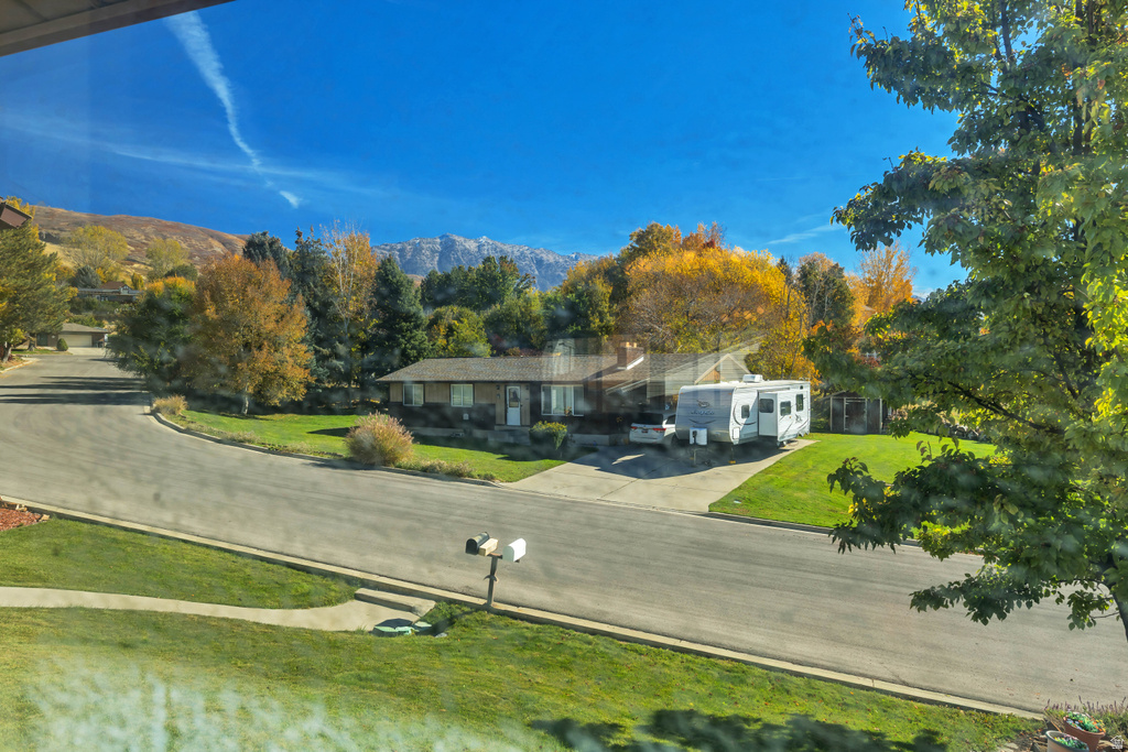 681 E 215 N Lindon, UT 84042