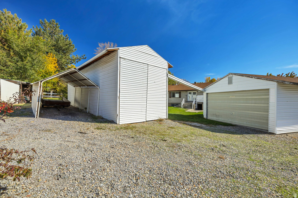 681 E 215 N Lindon, UT 84042