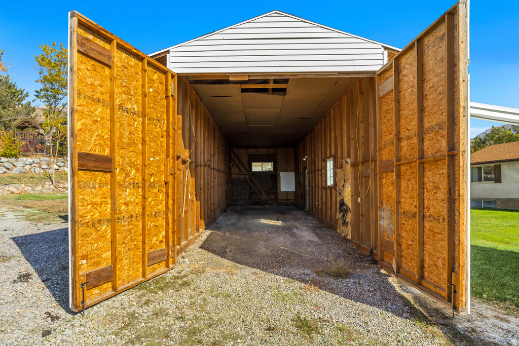 681 E 215 N Lindon, UT 84042