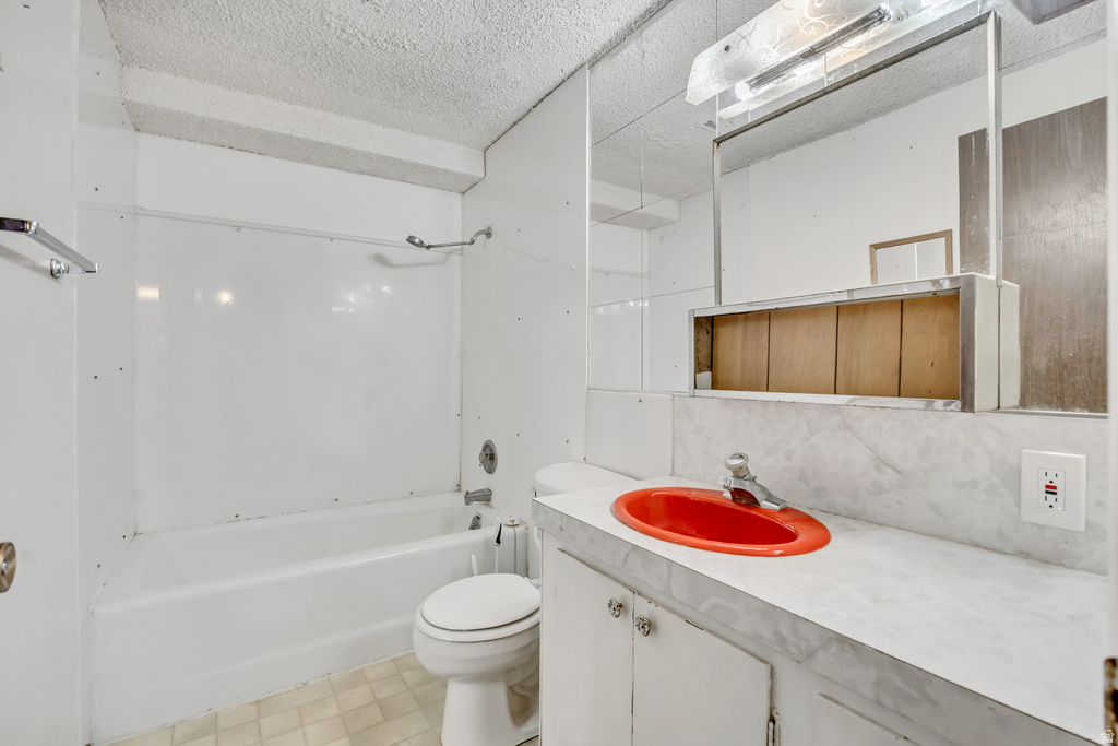 681 E 215 N Lindon, UT 84042