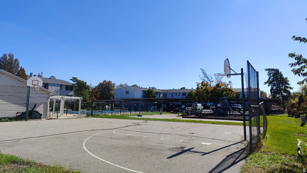 555 N STARCREST DR #B28 Salt Lake City, UT 84116