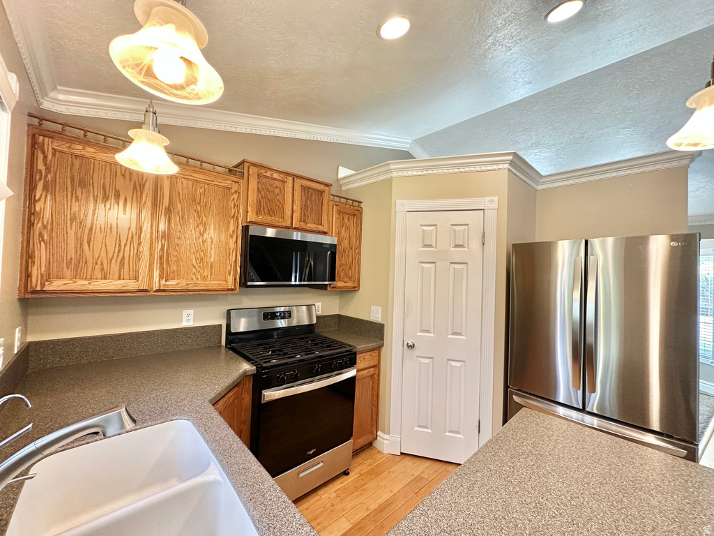 1908 N 200 W Layton, UT 84041