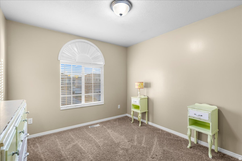 952 W FOXBORO DR North Salt Lake, UT 84054